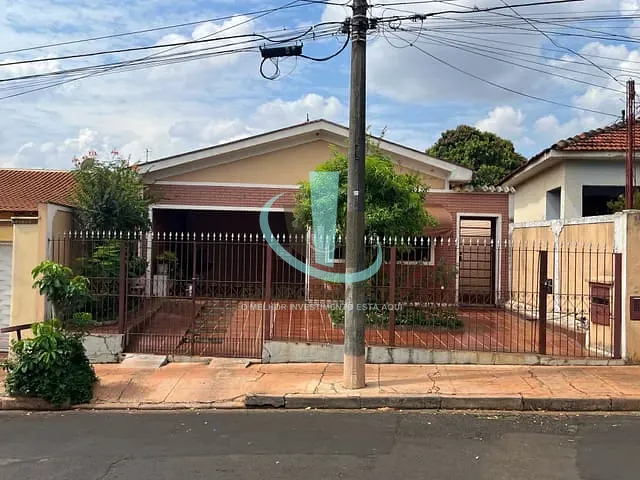 Casa com 390m² 3 quartos e 1 banheiro, à venda, no bairro VILA MELHADO em ARARAQUARA