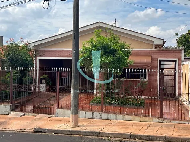 Casa com 390m² 3 quartos e 1 banheiro, à venda, no bairro VILA MELHADO em ARARAQUARA