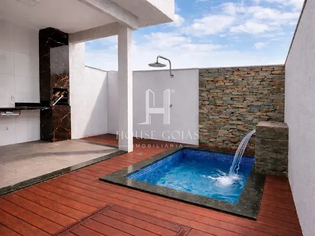 Casa com 150m² 3 quartos e 2 banheiros, à venda, no bairro Jardim Veneza em Aparecida de Goiânia