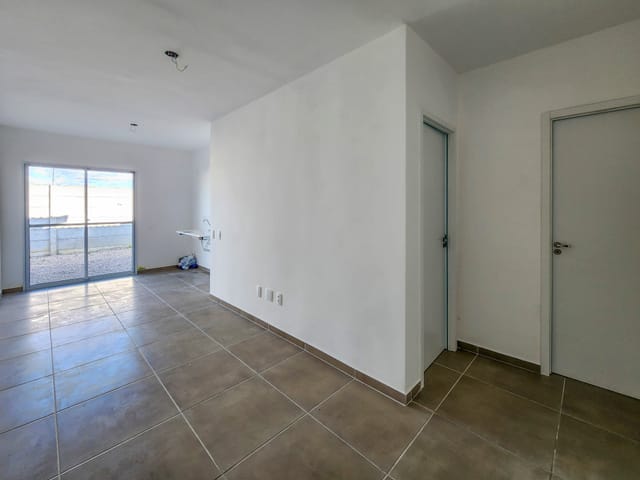 Casa com 47m² 2 quartos e 1 banheiro, para alugar, no bairro Três Vendas em Pelotas