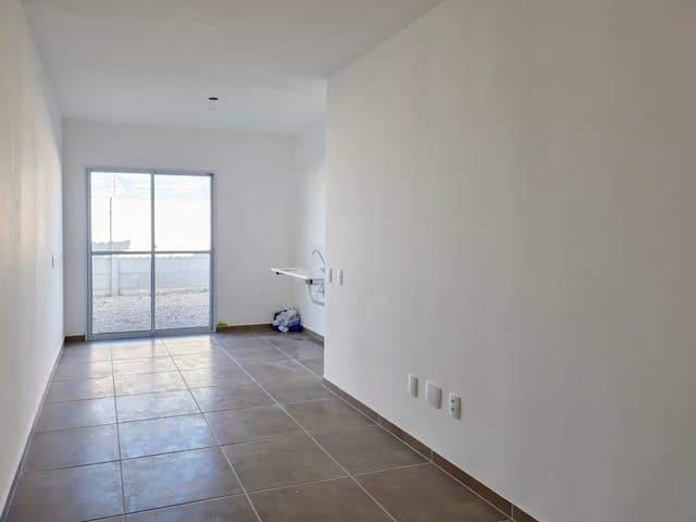 Casa com 47m² 2 quartos e 1 banheiro, para alugar, no bairro Três Vendas em Pelotas