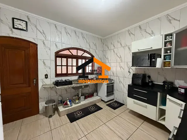 Casa com 355m² 3 quartos e 2 banheiros, à venda, no bairro Jardim das Nações em Itatiba