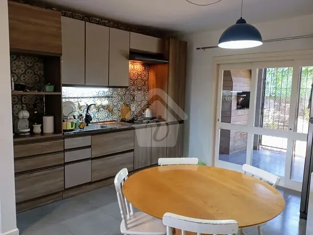 Casa 2 quartos e 1 banheiro, à venda, no bairro Pinheiros em Estrela