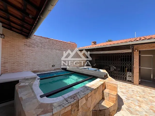 Casa com 180m² 2 quartos e 2 banheiros, à venda, no bairro Praia das Palmeiras em Caraguatatuba