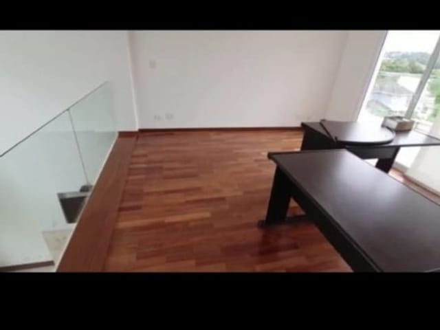 Casa com 500m² 3 quartos e 2 banheiros, à venda ou para alugar, no bairro Golf Park em Carapicuíba