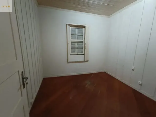 Casa 4 quartos e 1 banheiro, para alugar, no bairro Vila Izabel em Curitiba