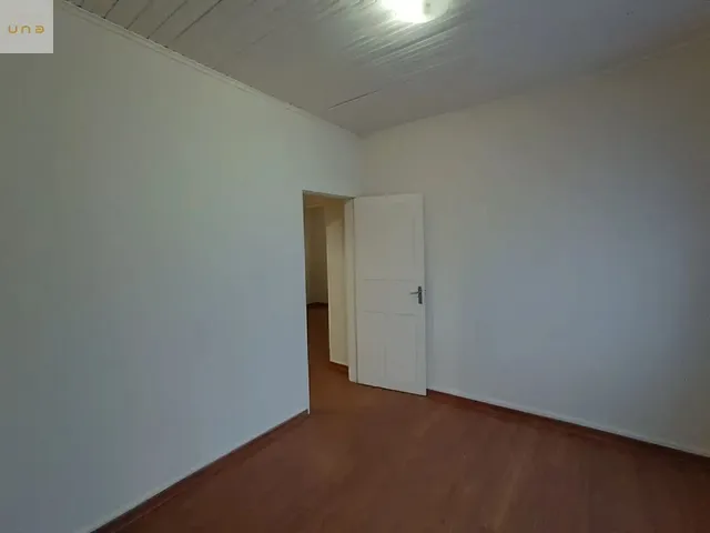 Casa 4 quartos e 1 banheiro, para alugar, no bairro Vila Izabel em Curitiba