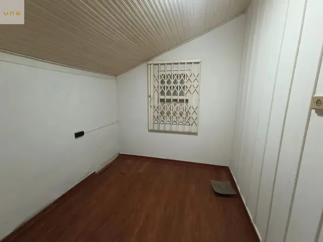 Casa 4 quartos e 1 banheiro, para alugar, no bairro Vila Izabel em Curitiba