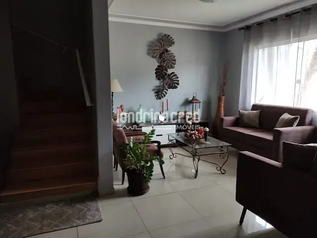 Casa com 367m² 4 quartos e 3 banheiros, à venda, no bairro Antares em Londrina