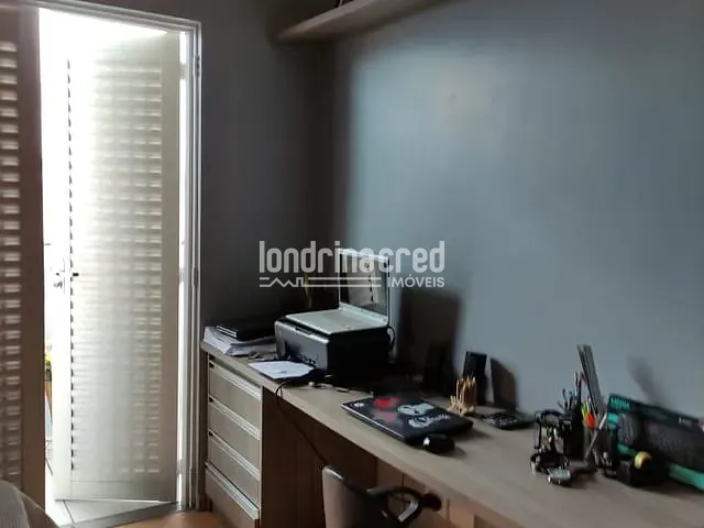 Casa com 367m² 4 quartos e 3 banheiros, à venda, no bairro Antares em Londrina