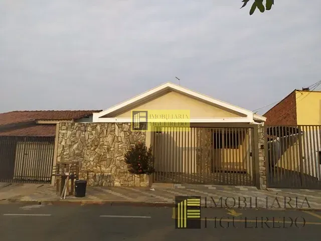 Casa com 110m² 2 quartos e 2 banheiros, para alugar, no bairro Vila Ipiranga em São José do Rio Preto