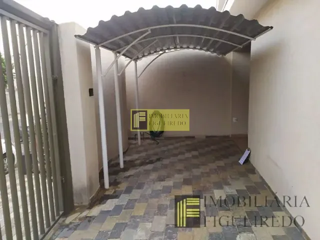 Casa com 110m² 2 quartos e 2 banheiros, para alugar, no bairro Vila Ipiranga em São José do Rio Preto