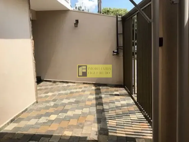 Casa com 110m² 2 quartos e 2 banheiros, para alugar, no bairro Vila Ipiranga em São José do Rio Preto