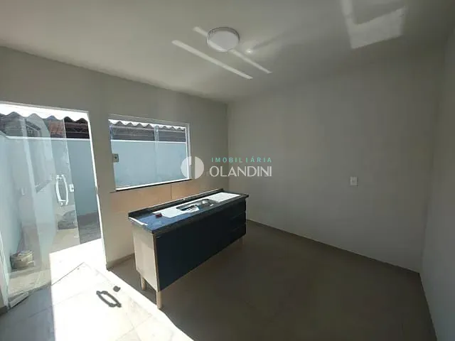 Casa 2 quartos e 1 banheiro, para alugar, no bairro Jardim Arrivabene em Artur Nogueira