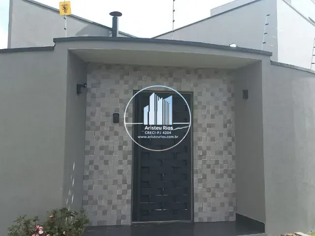Casa com 271m² 3 quartos e 2 banheiros, à venda, no bairro Parque Real em Pouso Alegre