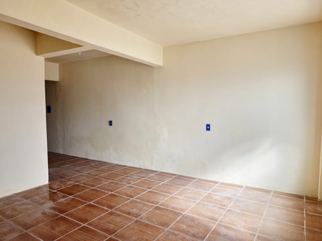 Casa com 150m² 2 quartos e 1 banheiro, à venda, no bairro Areal em Pelotas
