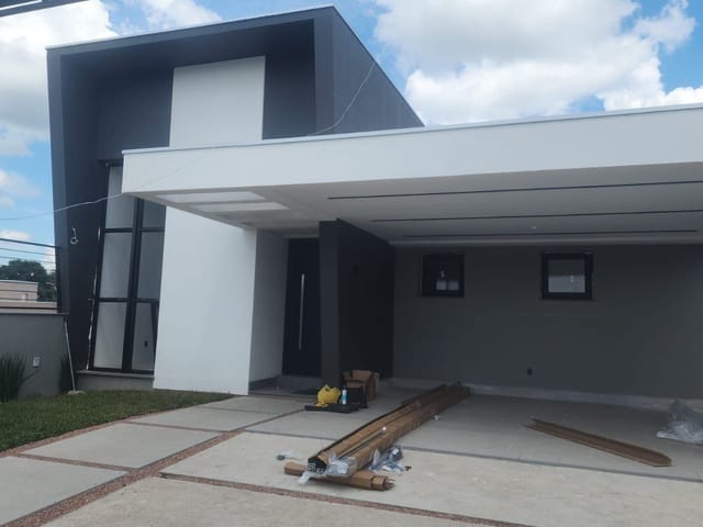 Casa 3 quartos e 3 banheiros, à venda, no bairro Ana Rech em Caxias do Sul