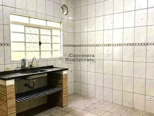 Casa com 175m² 2 quartos e 2 banheiros, à venda, no bairro Jardim Emília em Jacareí