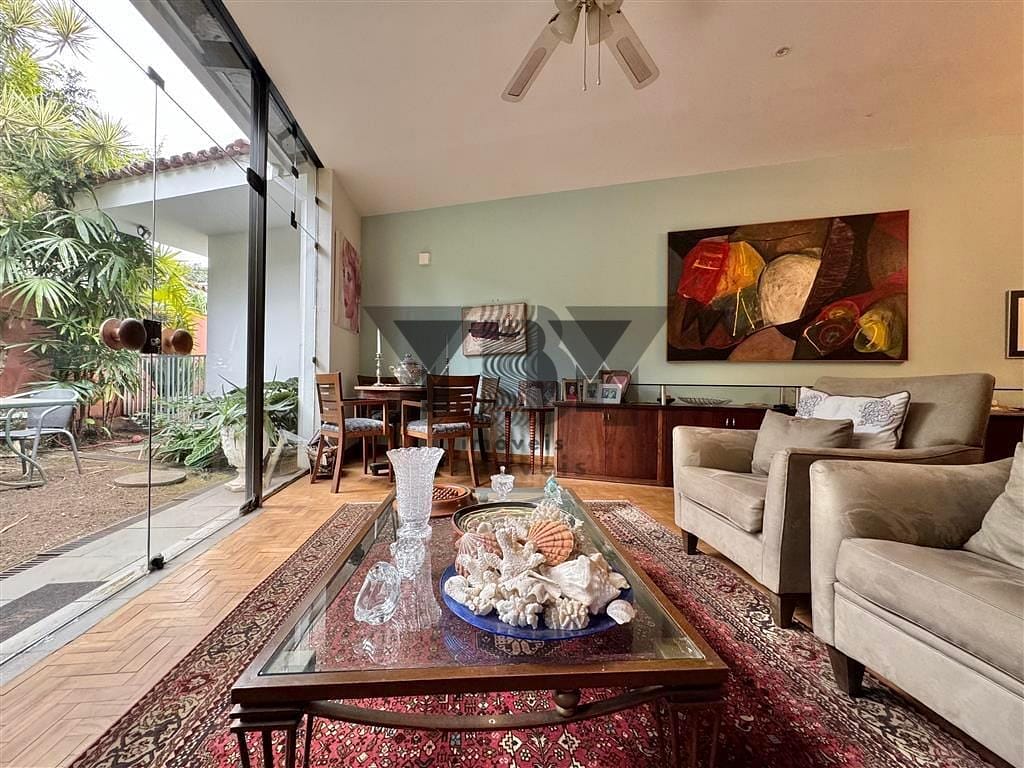 Casa à venda com 3 quartos, 230m² - Foto 4