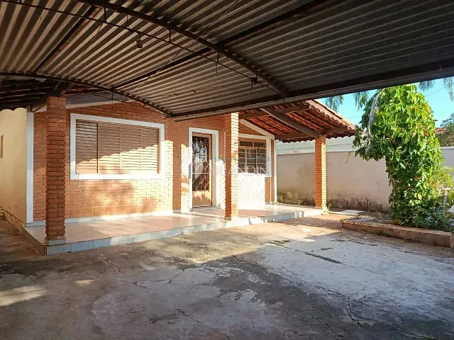 Casa com 300m² 2 quartos e 1 banheiro, para alugar, no bairro Parque das Paineiras em Artur Nogueira