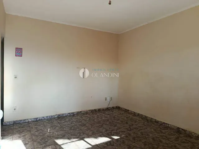 Casa com 300m² 2 quartos e 1 banheiro, para alugar, no bairro Parque das Paineiras em Artur Nogueira