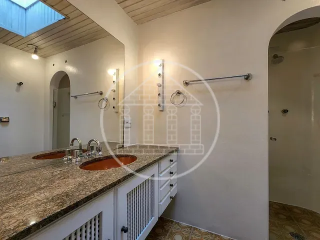 Casa com 1331m² 5 quartos e 2 banheiros, à venda, no bairro Paineiras do Morumbi em São Paulo