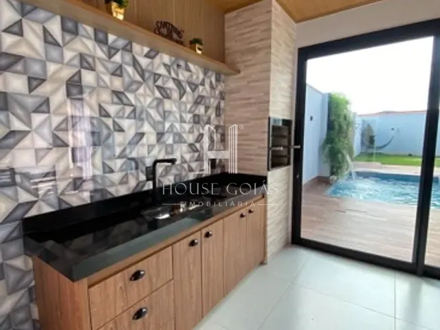 Casa com 437m² 3 quartos e 4 banheiros, à venda, no bairro Jardim Nova Era em Aparecida de Goiânia