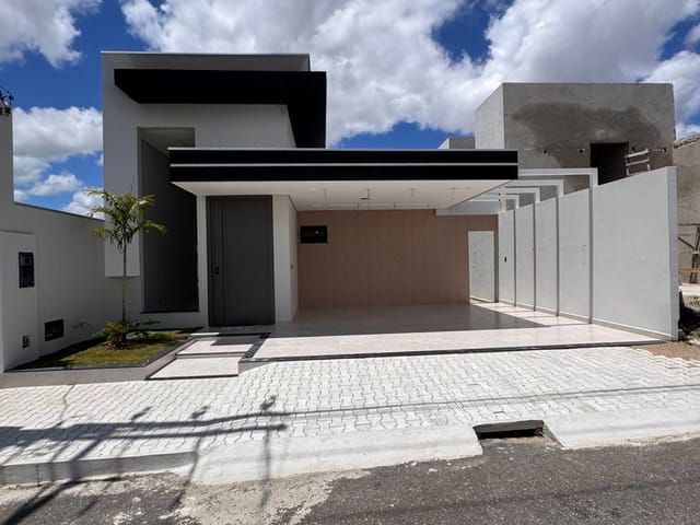 Casa com 200m² 3 quartos e 3 banheiros, à venda, no bairro Jardim Beira Rio em Teixeira de Freitas