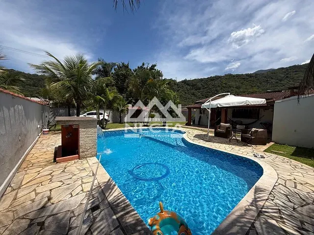 Casa com 500m² 2 quartos e 1 banheiro, à venda, no bairro Massaguaçu em Caraguatatuba