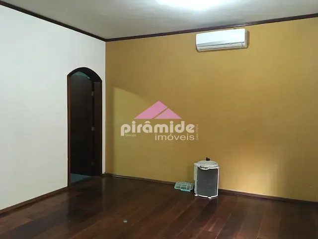 Casa com 250m² 3 quartos e 3 banheiros, à venda, no bairro Jardim Altos de Santana em São José dos Campos