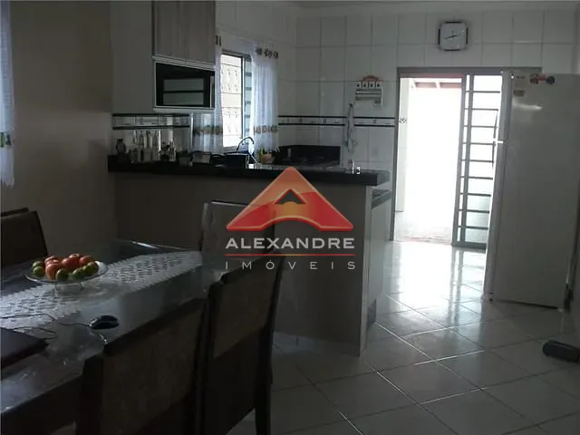 Casa com 150m² 3 quartos e 2 banheiros, à venda, no bairro Jardim Valparaíba em São José dos Campos