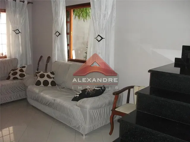 Casa com 150m² 3 quartos e 2 banheiros, à venda, no bairro Jardim Valparaíba em São José dos Campos