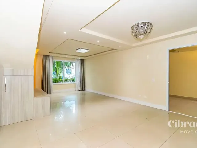 Casa 3 quartos e 5 banheiros, à venda, no bairro Atuba em Curitiba