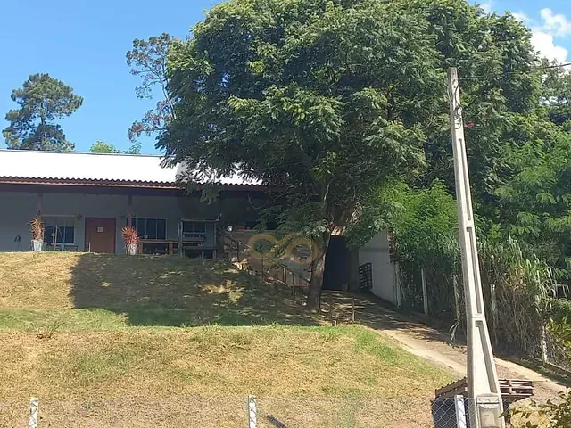 Casa com 672m² 3 quartos e 3 banheiros, à venda, no bairro Terras da Capela de Santo Antônio em Jaguariúna
