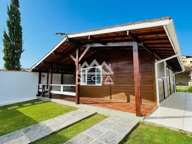 Casa com 342m² 3 quartos e 2 banheiros, à venda, no bairro Toninhas em Ubatuba