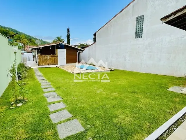Casa com 342m² 3 quartos e 2 banheiros, à venda, no bairro Toninhas em Ubatuba