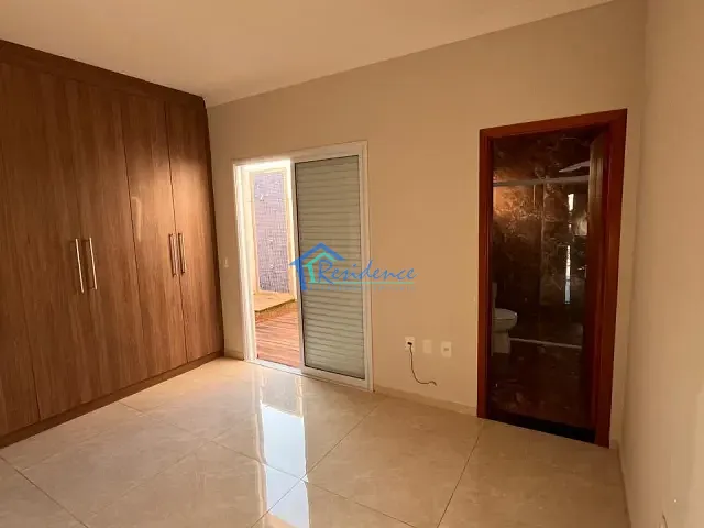 Casa 3 quartos e 2 banheiros, para alugar, no bairro Jardim Bréscia em Indaiatuba