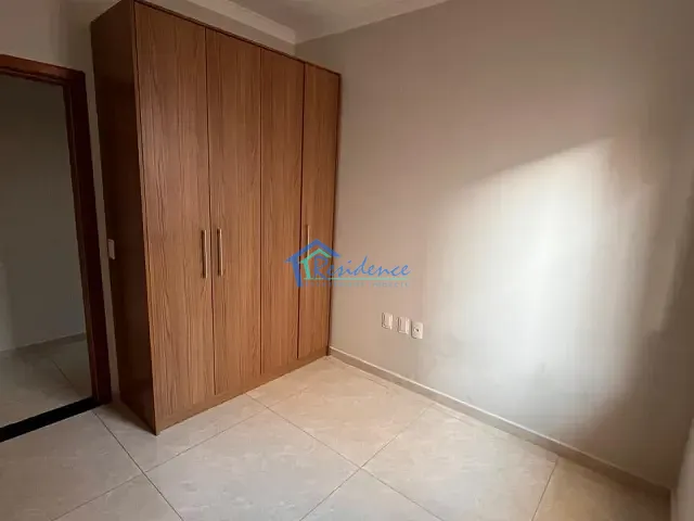 Casa 3 quartos e 2 banheiros, para alugar, no bairro Jardim Bréscia em Indaiatuba