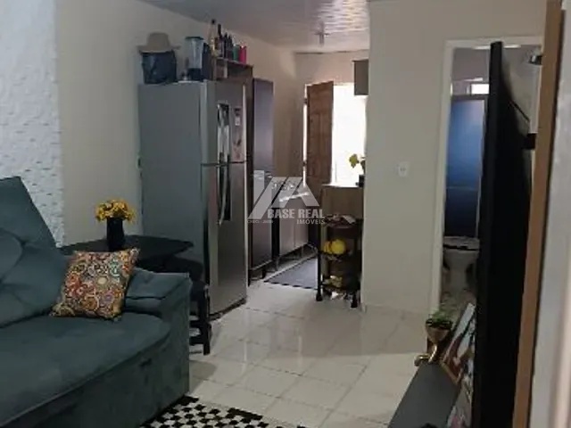 Casa 2 quartos e 1 banheiro, à venda, no bairro Uvaranas em PONTA GROSSA