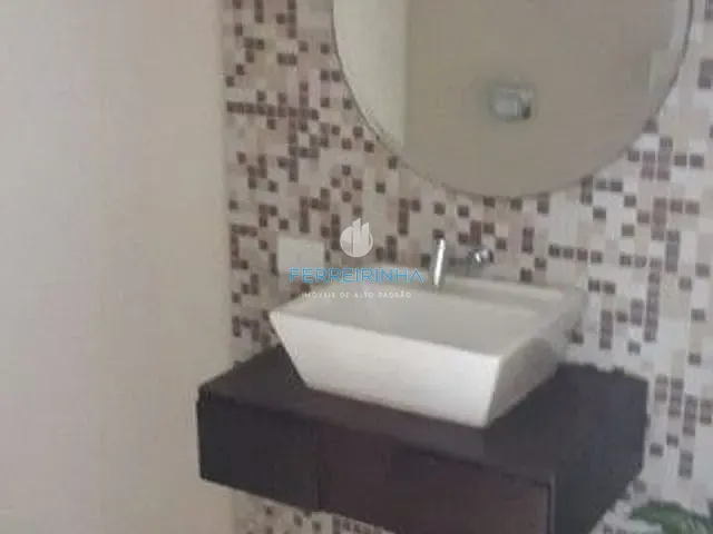 Casa com 304m² 4 quartos e 3 banheiros, à venda, no bairro Urbanova em São José dos Campos