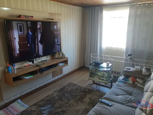 Casa com 602m² 5 quartos e 3 banheiros, à venda, no bairro São Lourenço em Curitiba