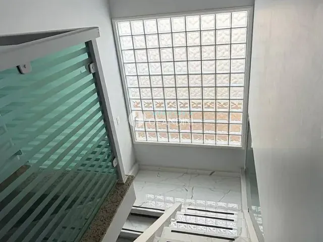 Casa com 300m² 3 quartos e 2 banheiros, para alugar, no bairro Residencial San Marino em Artur Nogueira