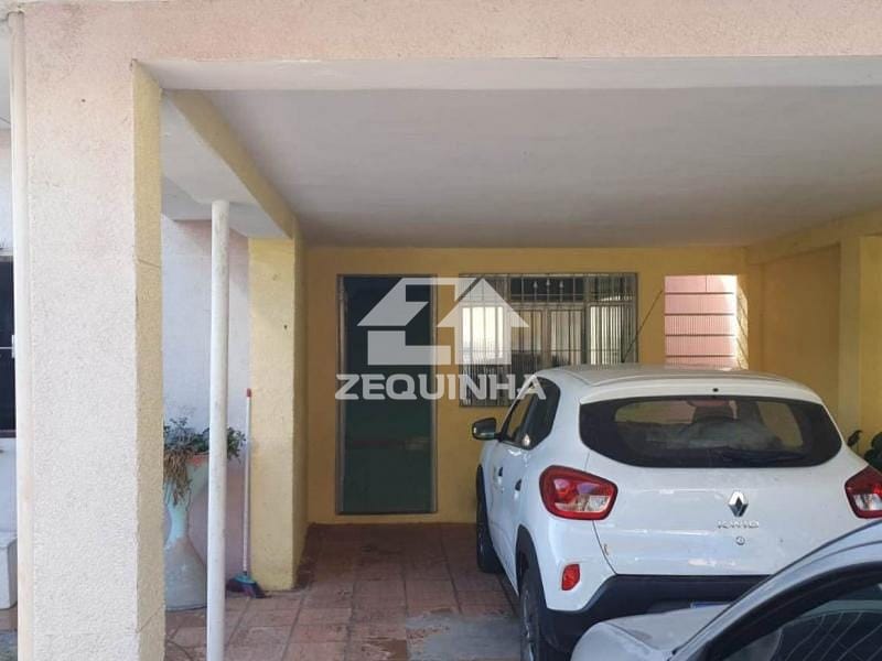 Casa para alugar com 3 quartos, 309m² - Foto 2
