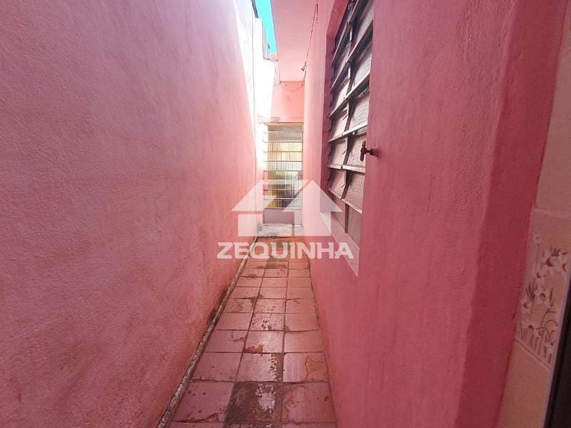 Casa para alugar com 3 quartos, 309m² - Foto 12