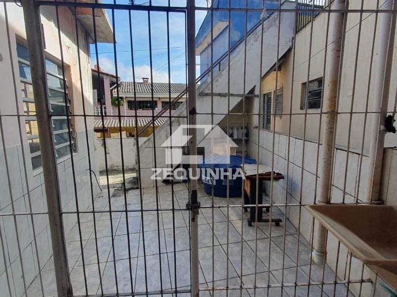 Casa para alugar com 3 quartos, 309m² - Foto 16