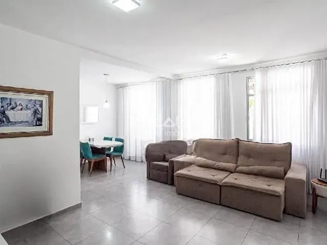 Casa com 220m² 3 quartos e 3 banheiros, à venda, no bairro Santa Mônica em Belo Horizonte
