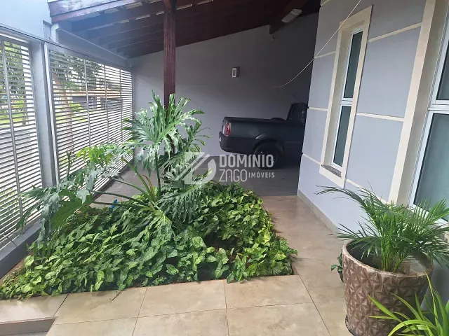 Casa 2 quartos e 2 banheiros, à venda, no bairro Vila Arquelau em Uberaba