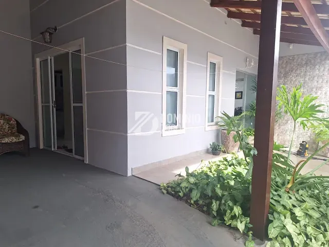 Casa 2 quartos e 2 banheiros, à venda, no bairro Vila Arquelau em Uberaba