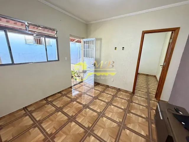Casa 2 quartos e 1 banheiro, para alugar, no bairro Vila Aeroporto em Campinas