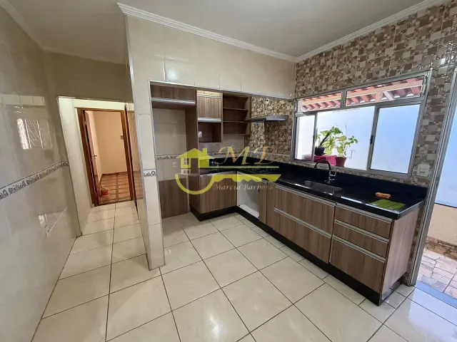 Casa 2 quartos e 1 banheiro, para alugar, no bairro Vila Aeroporto em Campinas